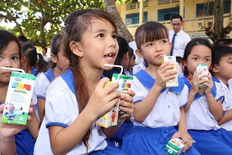 Ha_Nam_school_milk_programme_1