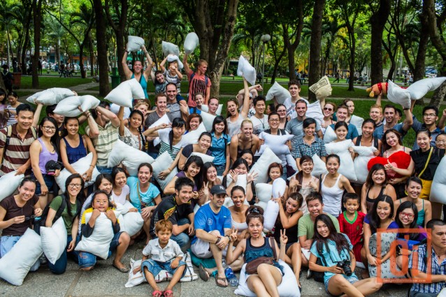 Wake Up Saigon-Pillow Fight 2013-21