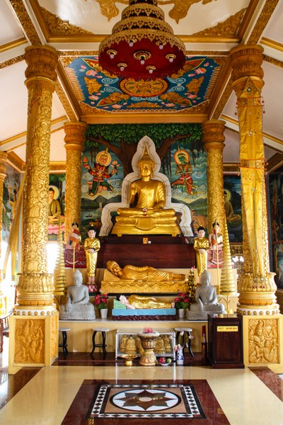 Inside the Pitu Khosa Rangsay Pagoda - James Pham (OiVietNam)